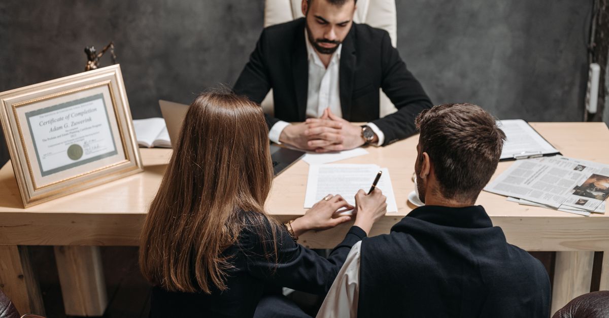 Electronic employment contracts in Vietnam HR discussion