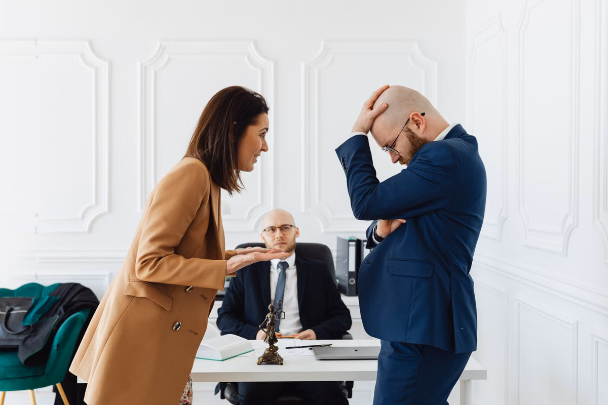 Shareholder deadlock in a Vietnamese joint venture board meeting