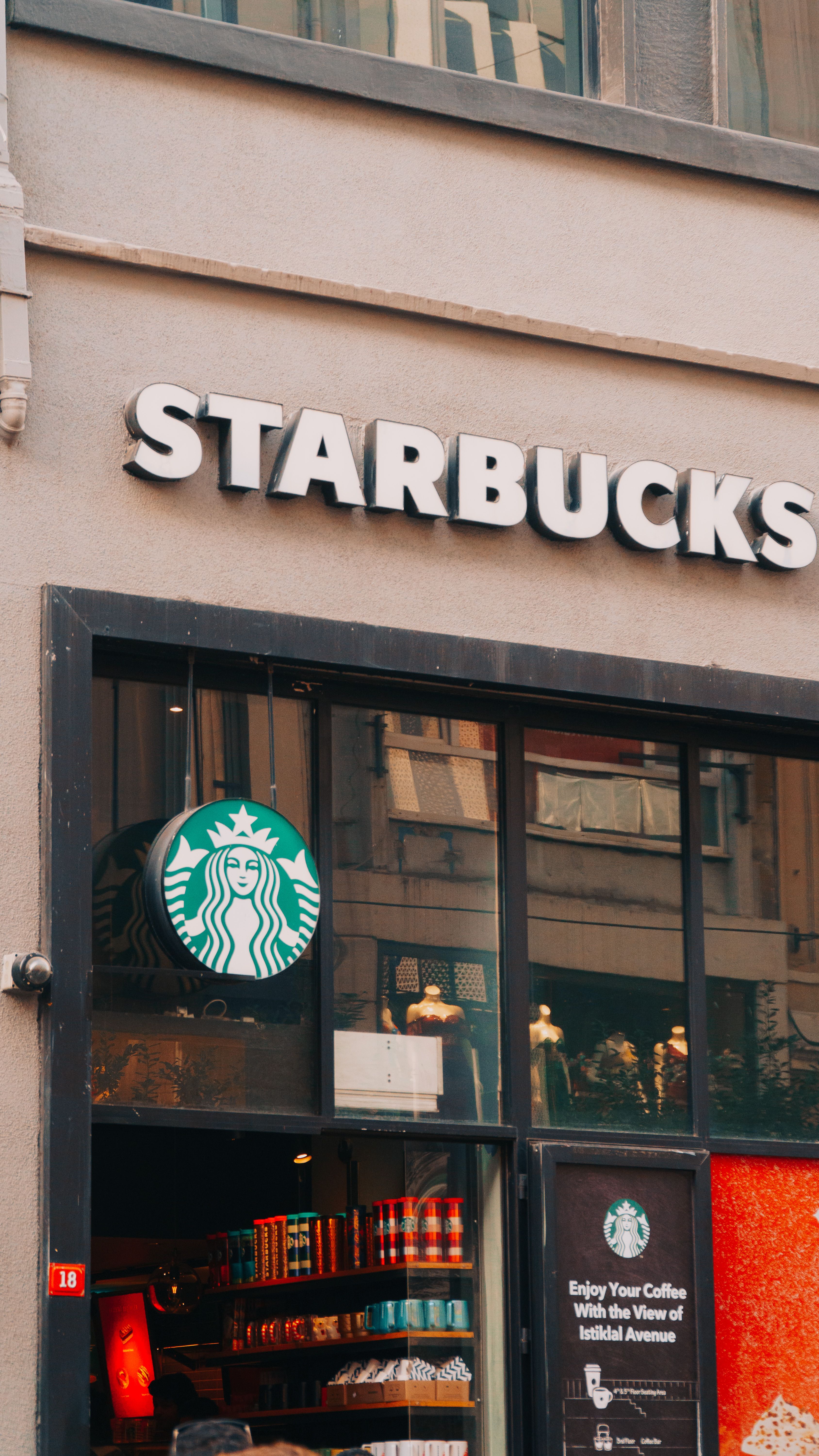 Branded coffee chain storefront illustrating franchise registration in Vietnam