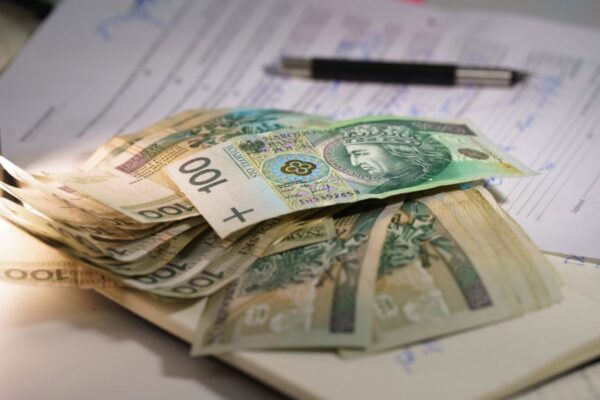 Break fees and deposits negotiated in a Vietnam acquisition agreement
