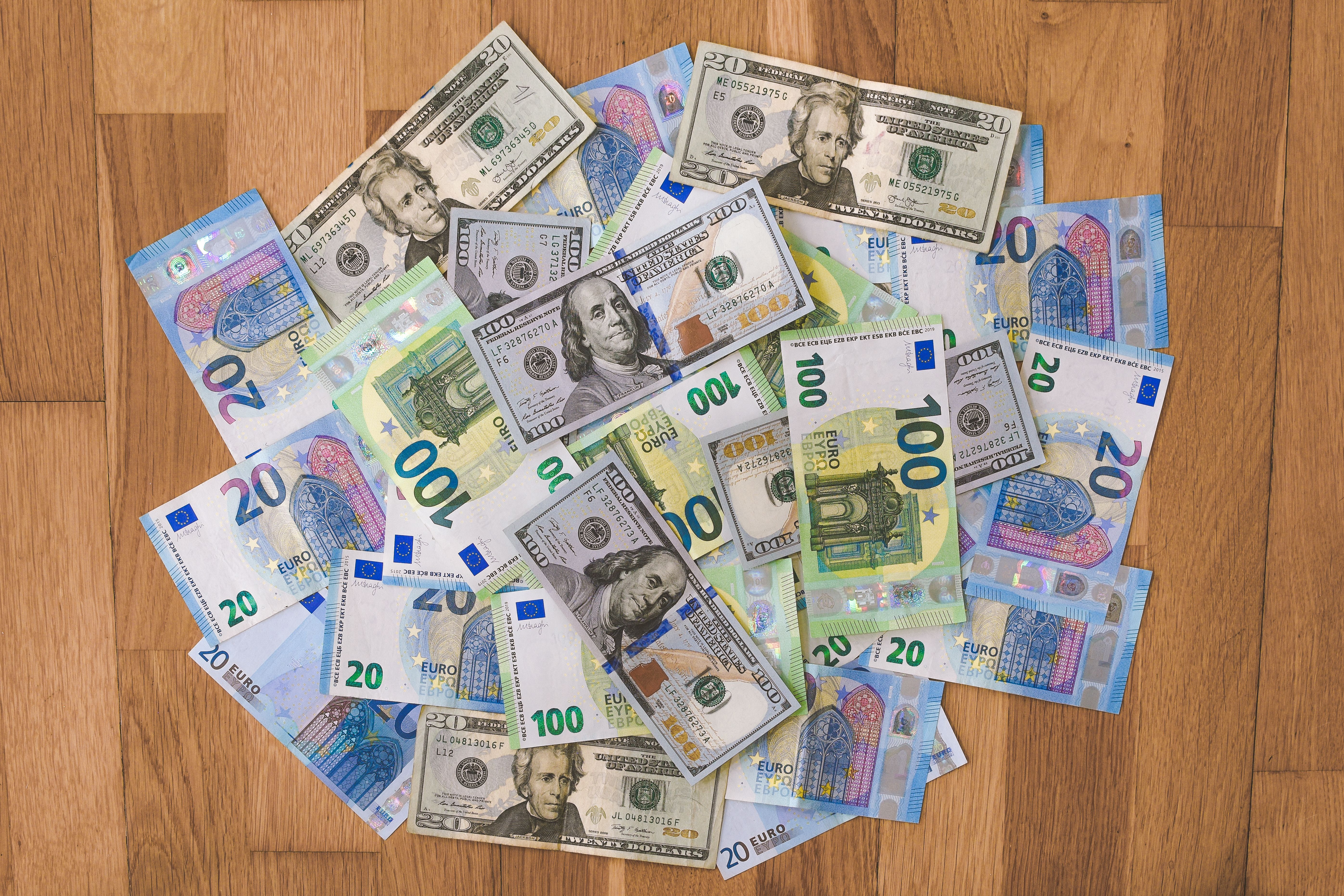 Foreign banknotes illustrating capital controls on outward investment from Vietnam under Circular 34/2026