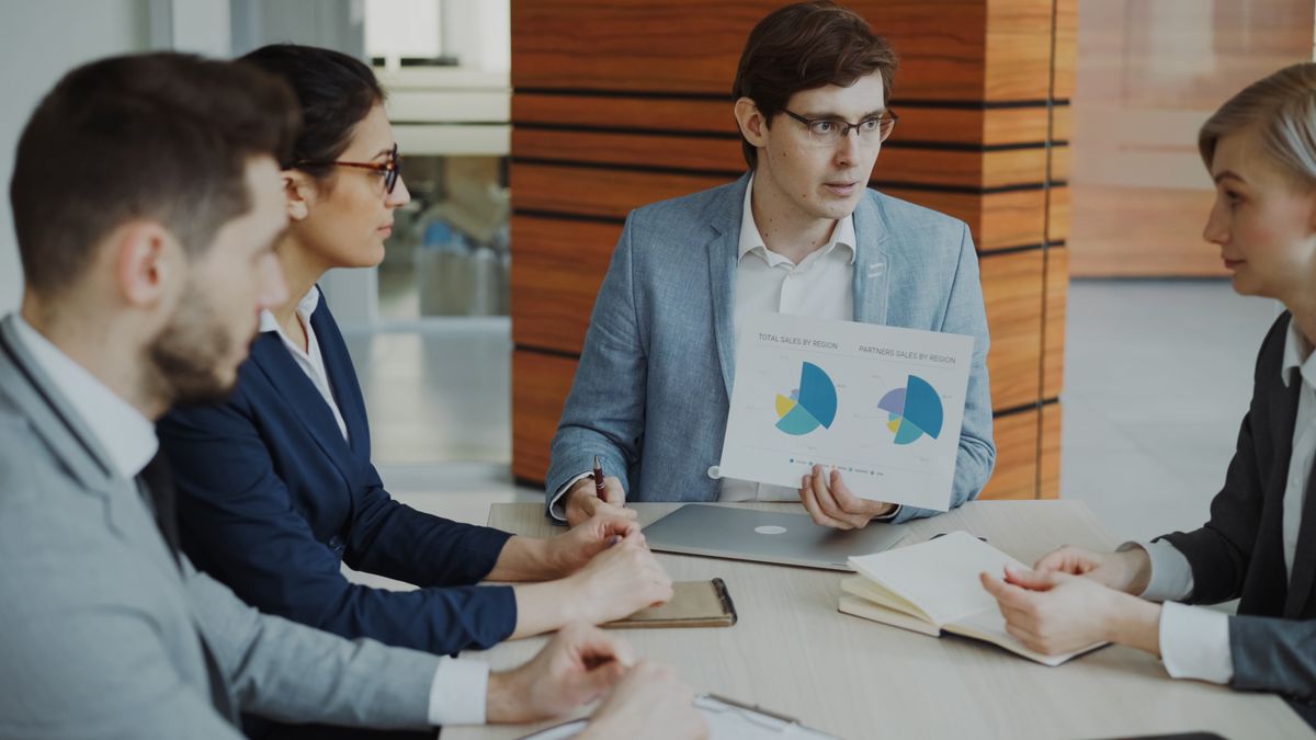 Outward investment under VND 7 billion reviewed by a business team