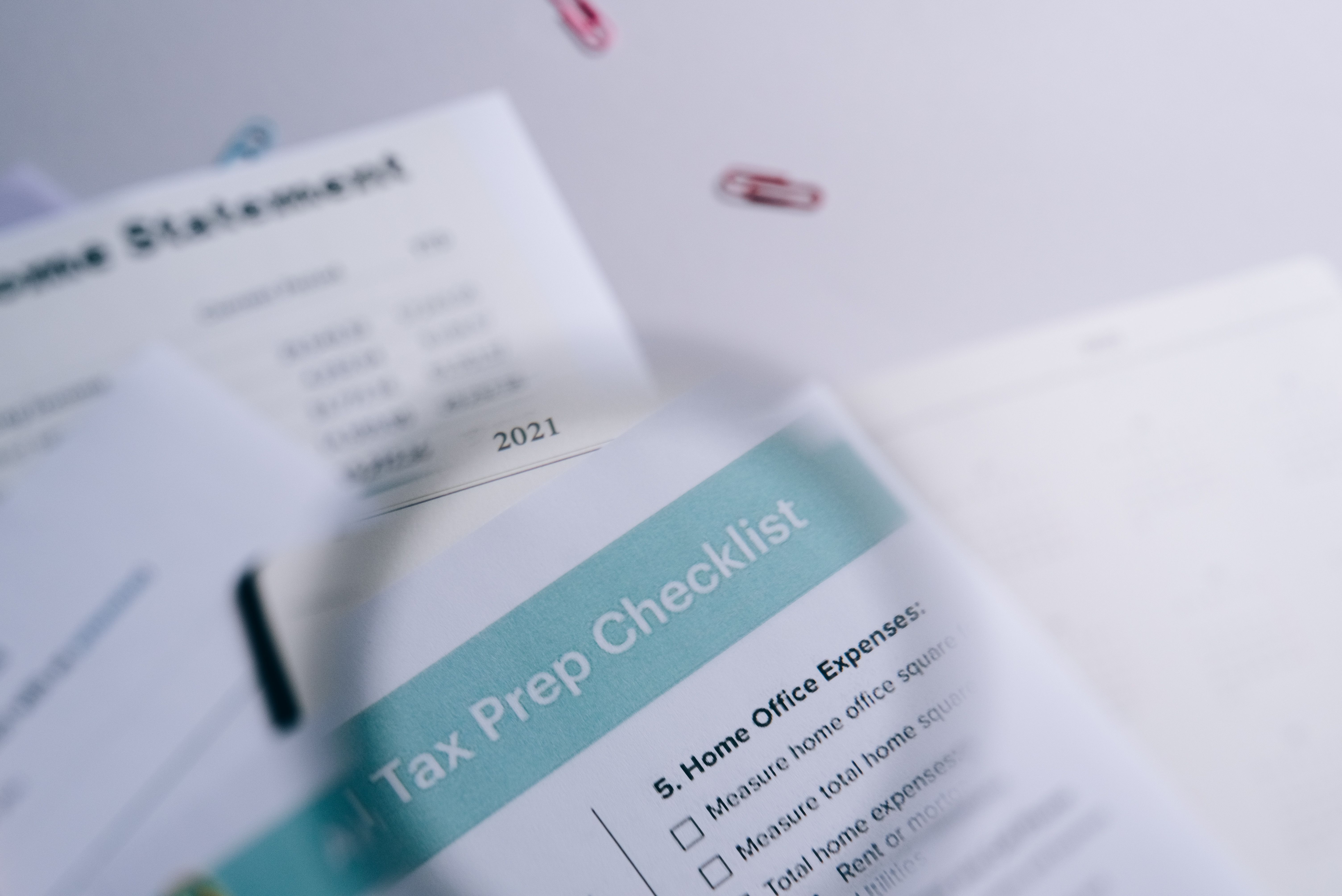Printed checklist for buyer due diligence in Vietnam