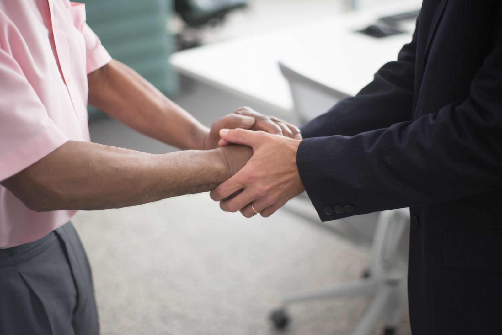 Majority and minority shareholders negotiating Drag-Along Rights terms