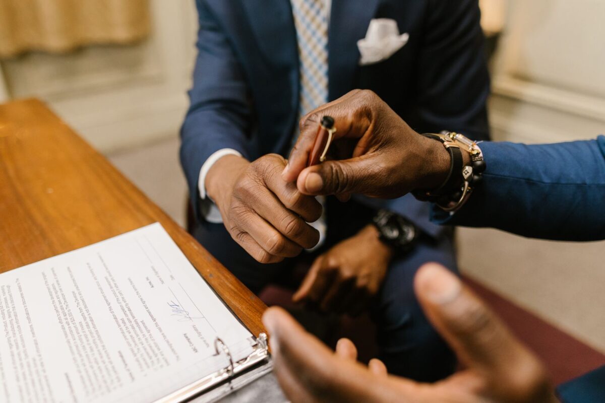 Tag-Along Rights in M&A: 5 Critical Things Minority Shareholders Must Know