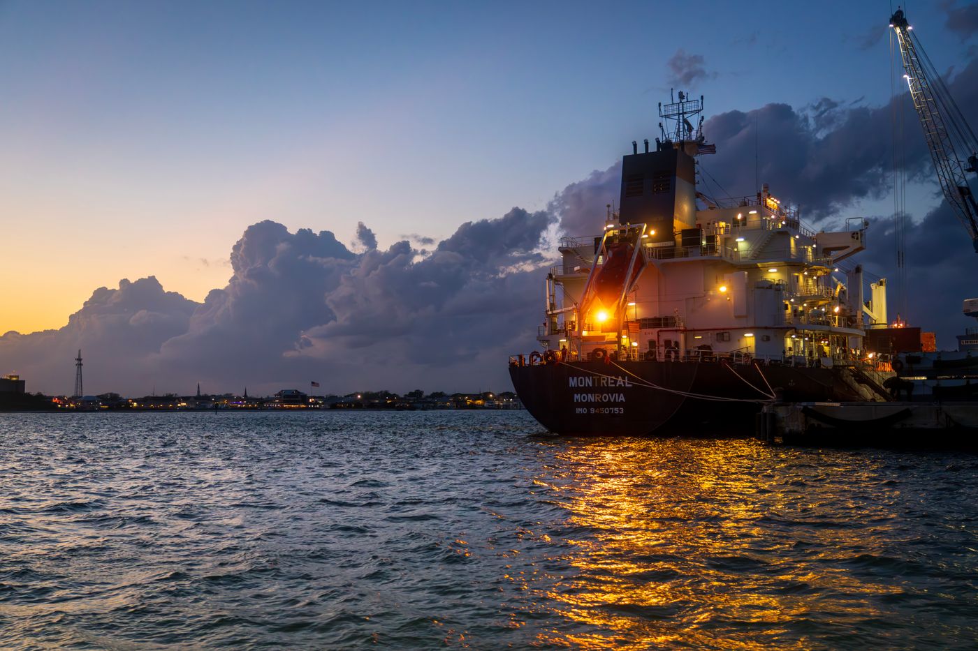 arrest of ships in Vietnam and shipping risk