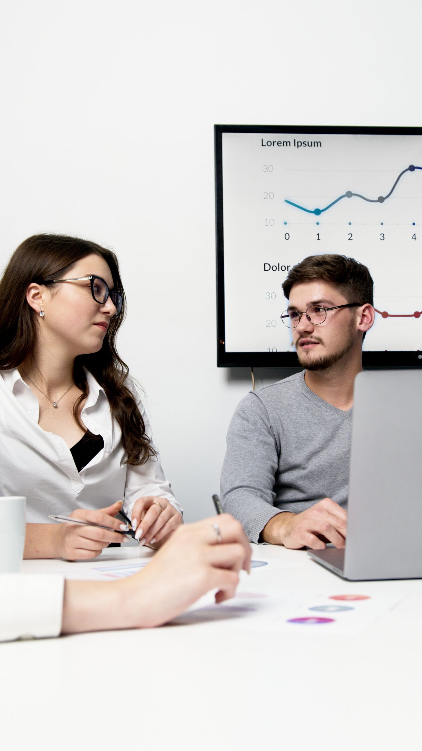 consulting company in vietnam - consulting meeting