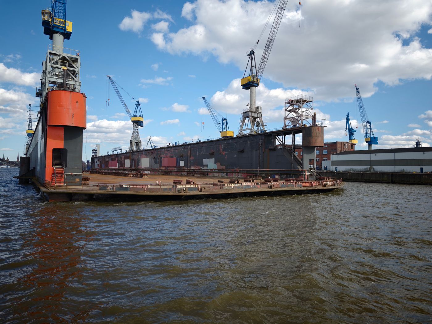 ship registration in Vietnam and shipping risk