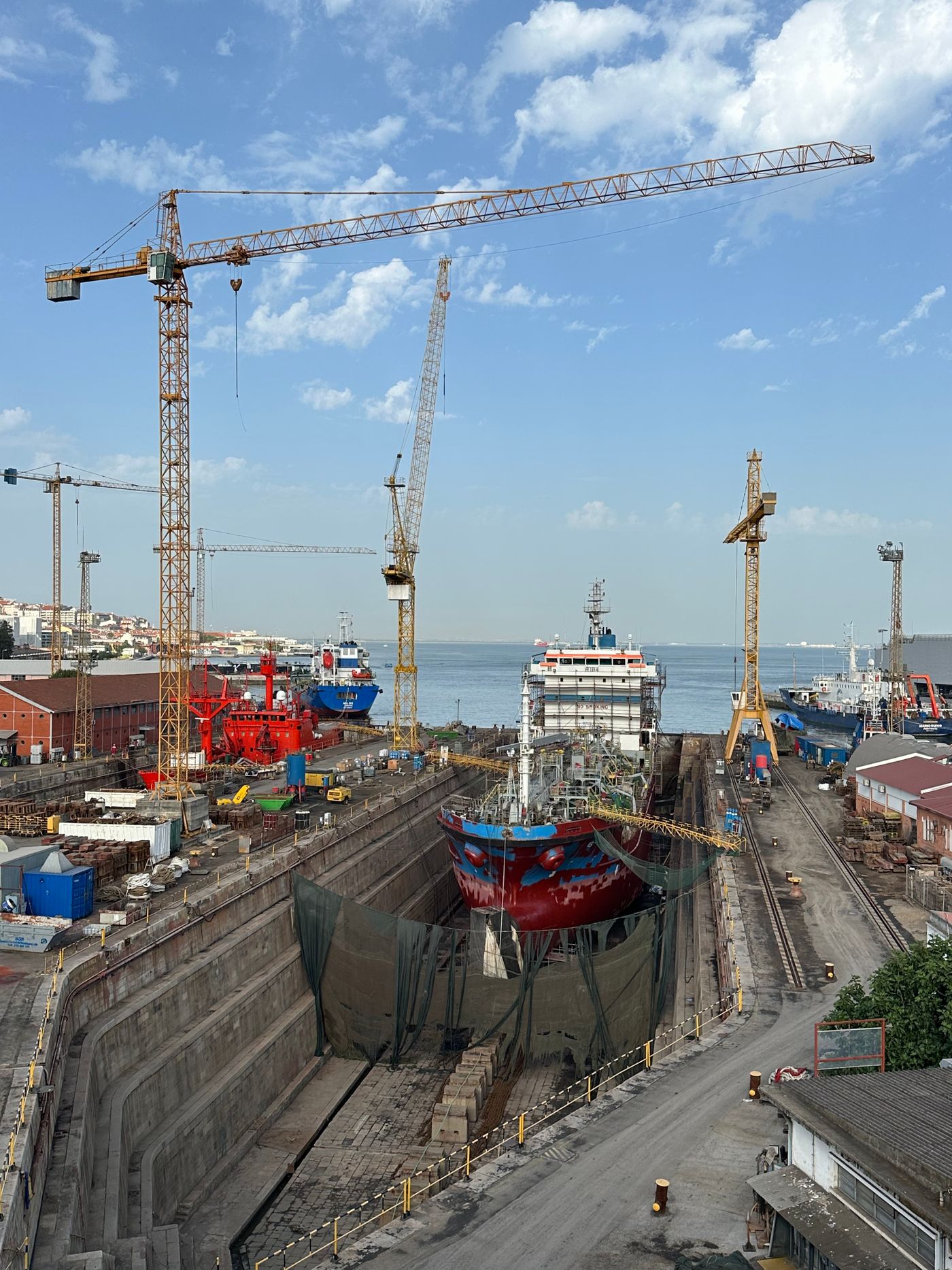 shipbuilding contract Vietnam and shipping risk